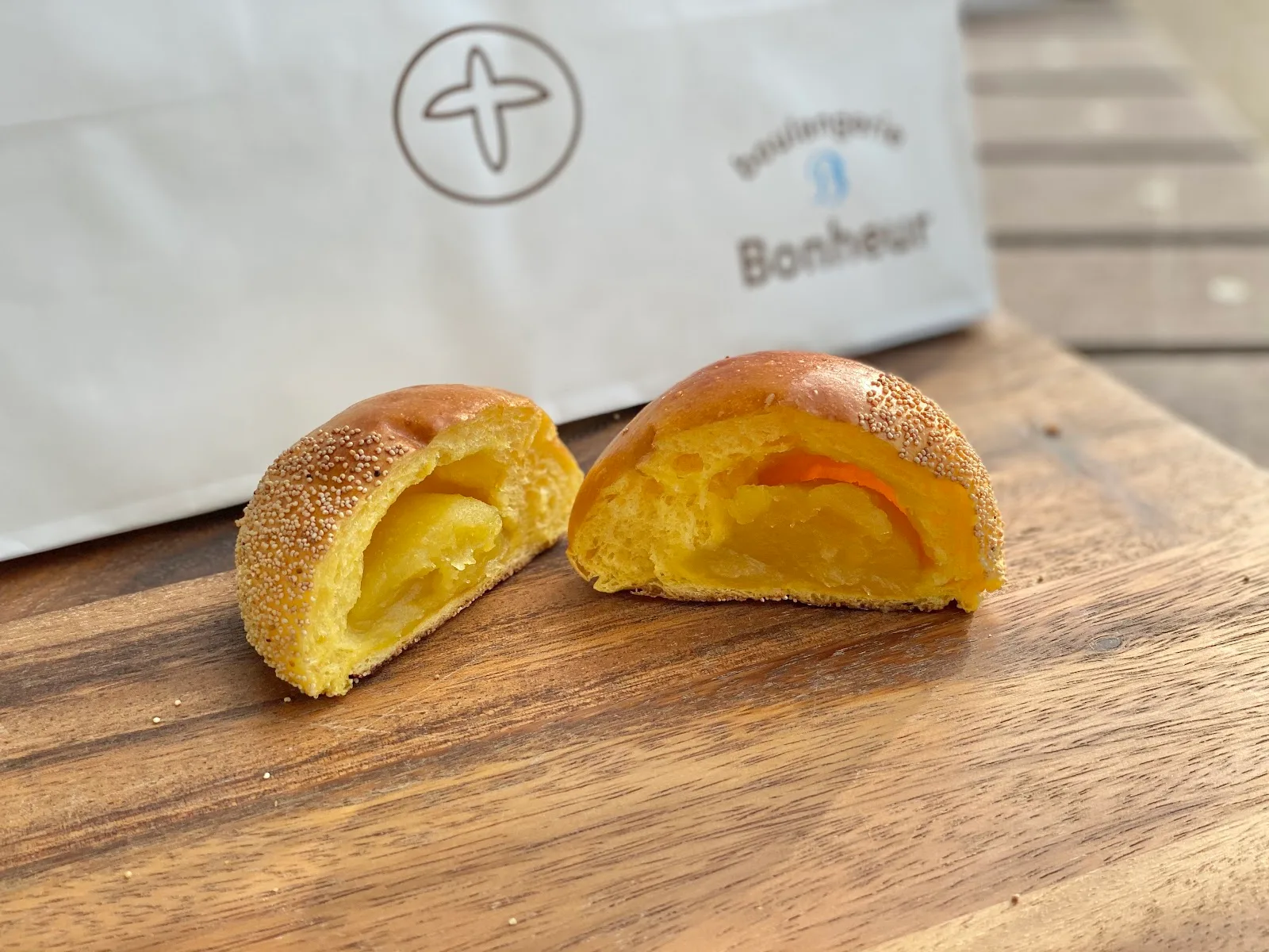 ブーランジェリーボヌール 栄通り店 · 10
